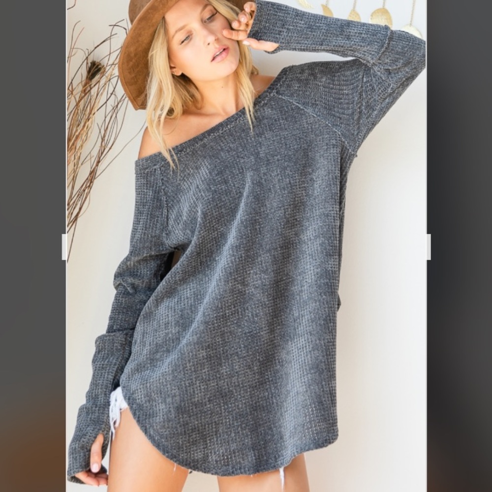 Velvety Soft Thumbhole Tunic Top - Picture 9 of 15